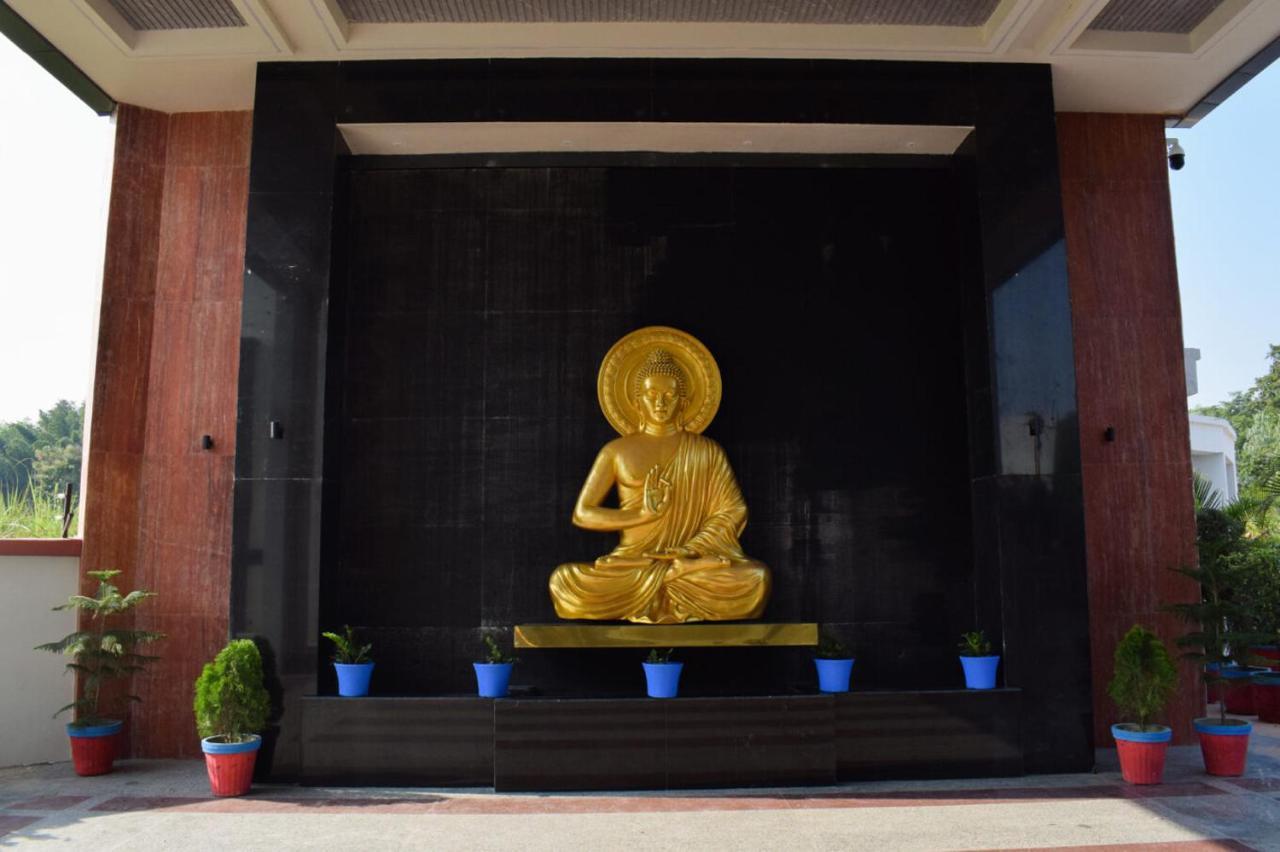 Tulip Inn Shravasti Bahraich Ngoại thất bức ảnh