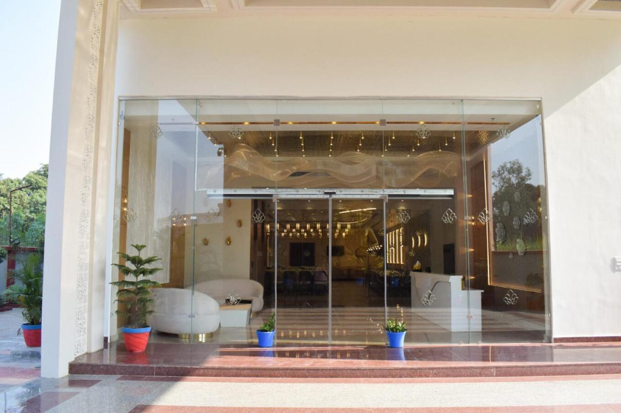 Tulip Inn Shravasti Bahraich Ngoại thất bức ảnh