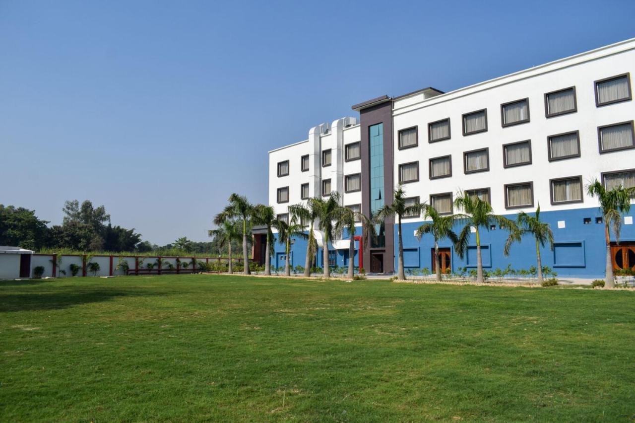 Tulip Inn Shravasti Bahraich Ngoại thất bức ảnh